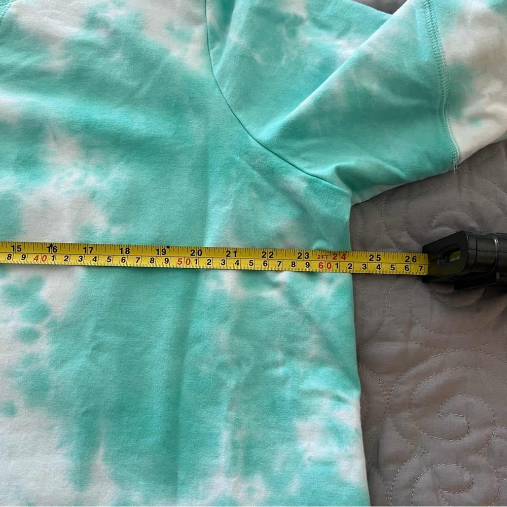 Kim Gravel tie dye elbow sleeve sweatshirt💚🤍🩵 - Picture 6 of 8